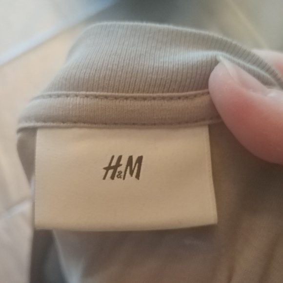 10/$10   H&M New York Sports Tee 2XL - Picture 4 of 5